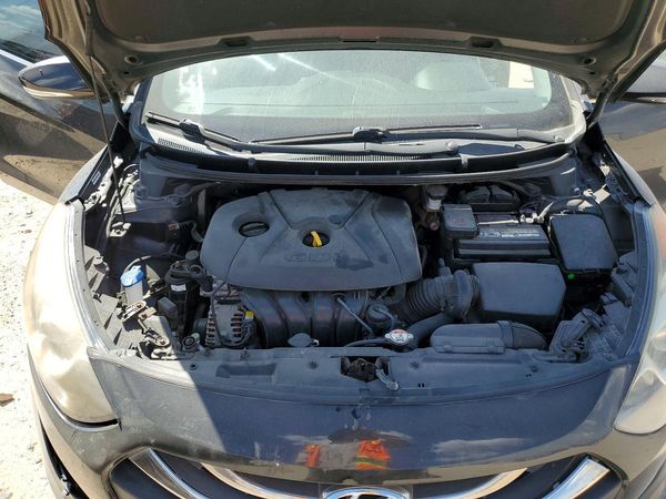 2014 HYUNDAI ELANTRA STD, Style, Tech — Engine bay