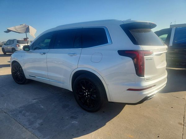 2021 CADILLAC XT6