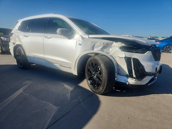 2021 CADILLAC XT6