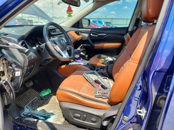 2018 NISSAN ROGUE — DENT