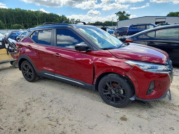 2021 NISSAN KICKS SR