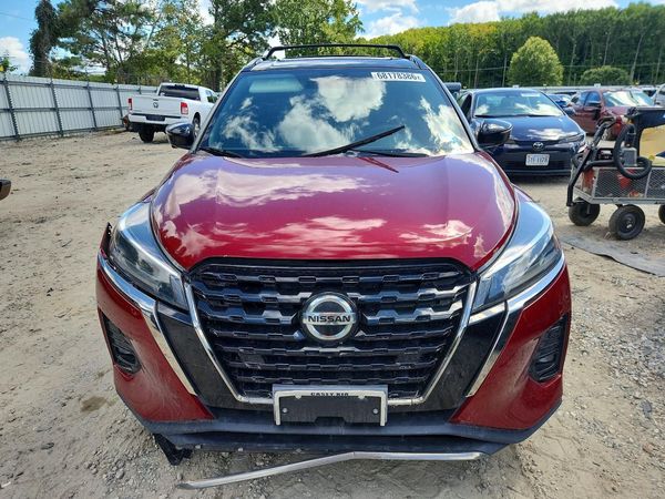 2021 NISSAN KICKS SR