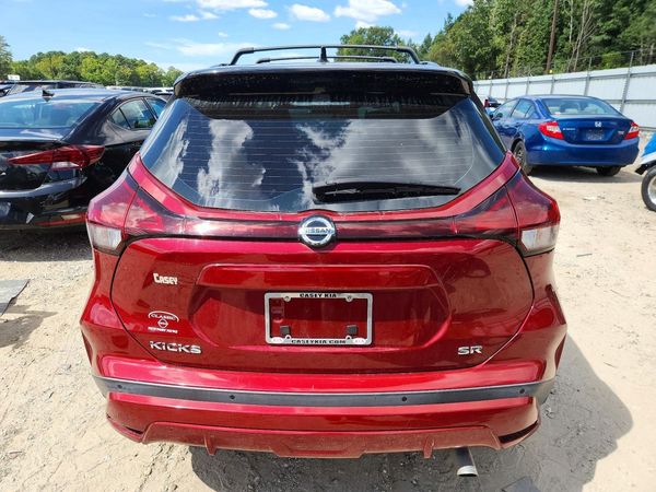 2021 NISSAN KICKS SR
