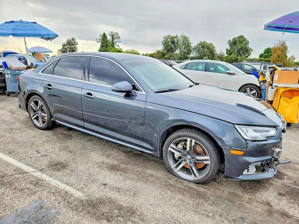 2017 AUDI A4 quattro Premium Plus — Passenger 3/4