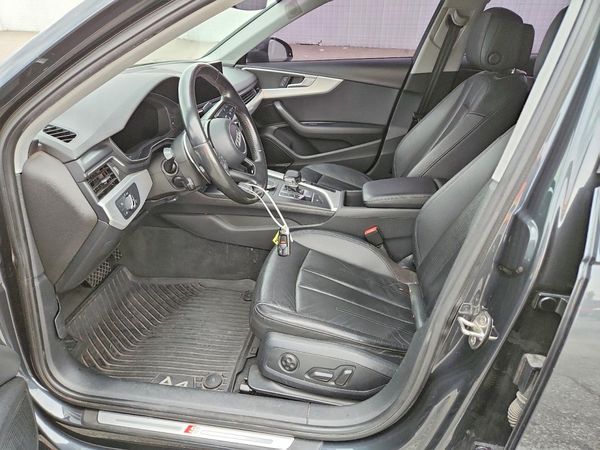 2017 AUDI A4 quattro Premium Plus — DENT