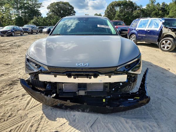 2025 KIA EV6