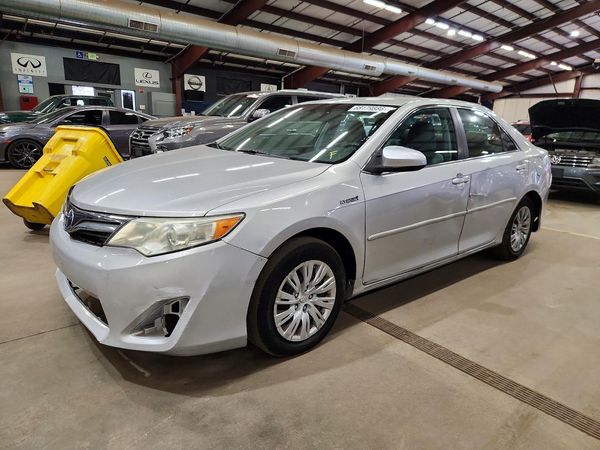 2013 TOYOTA CAMRY