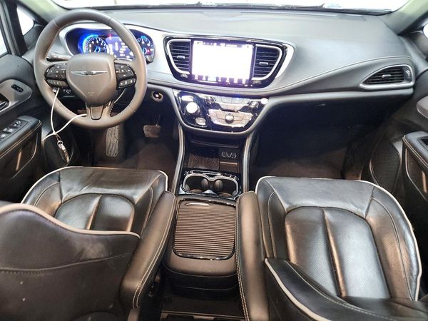 2025 CHRYSLER PACIFICA Limited — CKPT