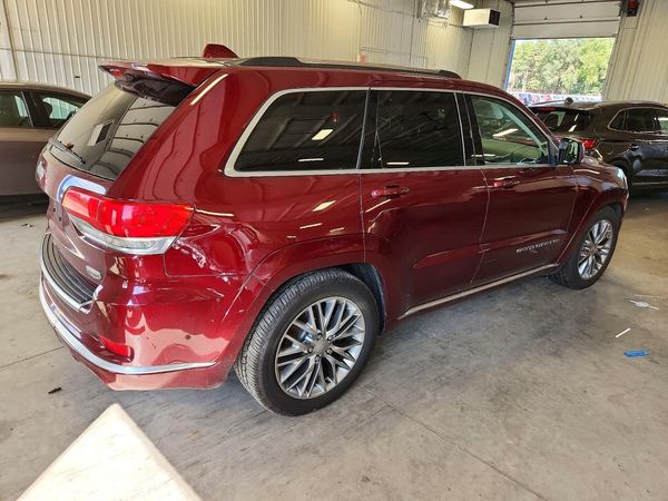 2017 JEEP GRAND CHEROKEE Summit