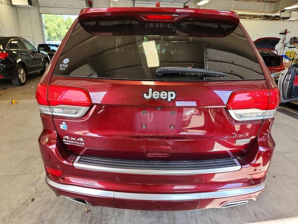 2017 JEEP GRAND CHEROKEE Summit