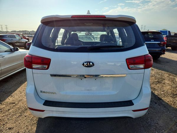 2017 KIA SEDONA L
