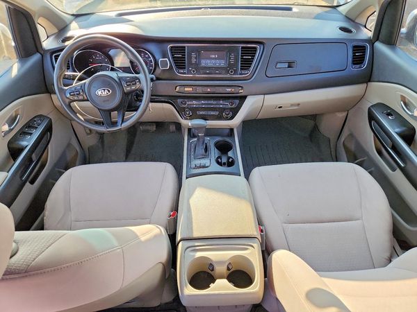 2017 KIA SEDONA L