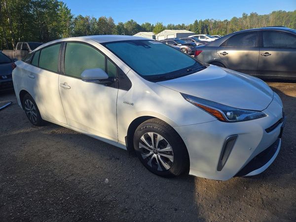 2020 TOYOTA PRIUS — Passenger 3/4