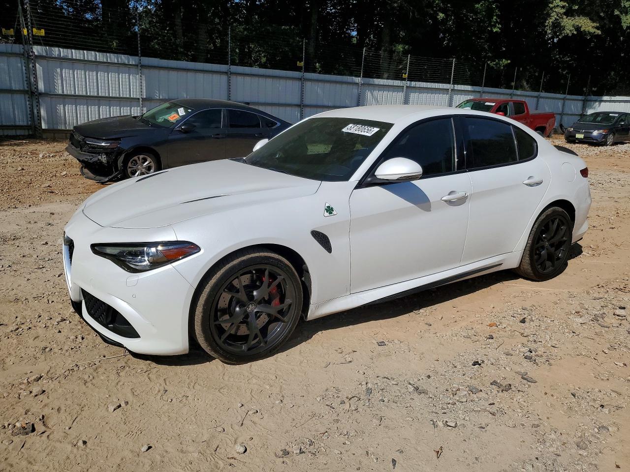 2018 ALFA ROMEO GIULIA QUADRIFOGLIO RWD — Front 3/4