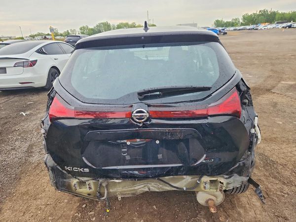 2021 NISSAN KICKS S