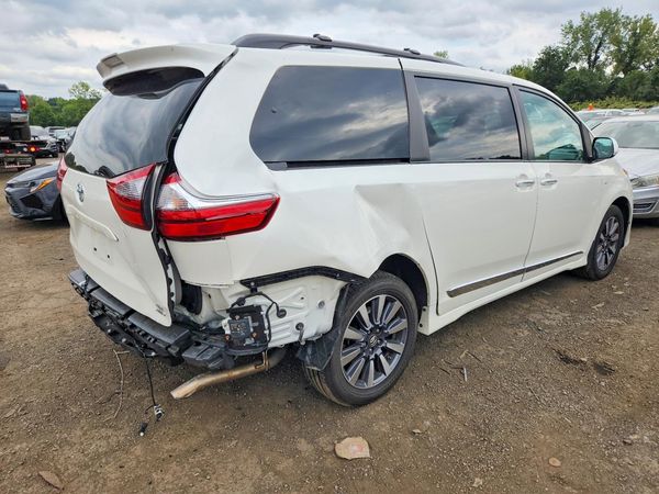2020 TOYOTA SIENNA Q grade