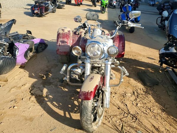 2017 HARLEY-DAVIDSON FL