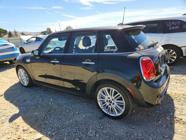 2017 MINI COOPER