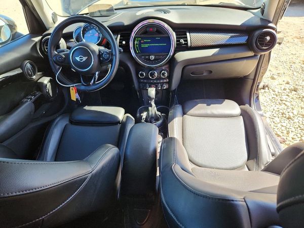 2017 MINI COOPER