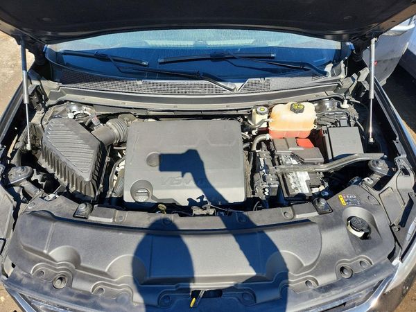 2018 CHEVROLET TRAVERSE Premier — Engine bay
