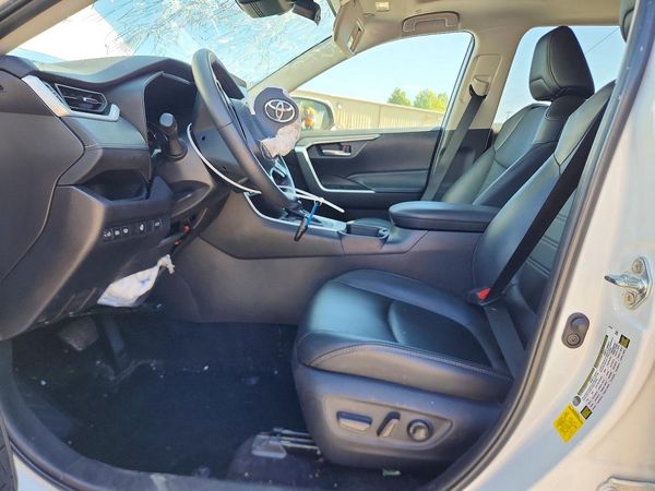 2025 TOYOTA RAV4 — DENT