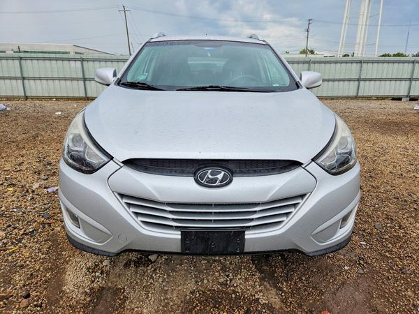 2015 HYUNDAI TUCSON GLS (Middle)