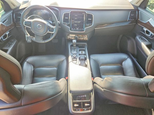 2016 VOLVO XC90