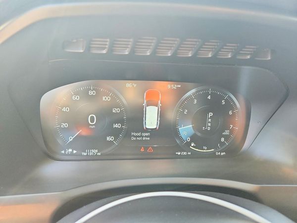 2016 VOLVO XC90