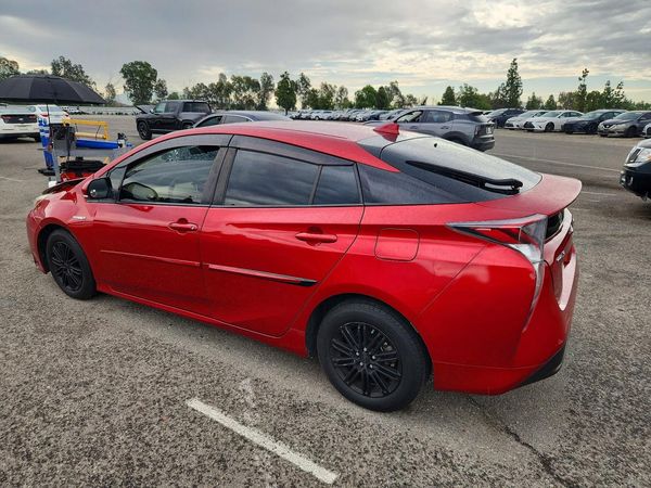 2016 TOYOTA PRIUS One/Two