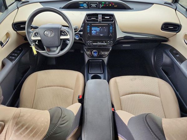 2016 TOYOTA PRIUS One/Two