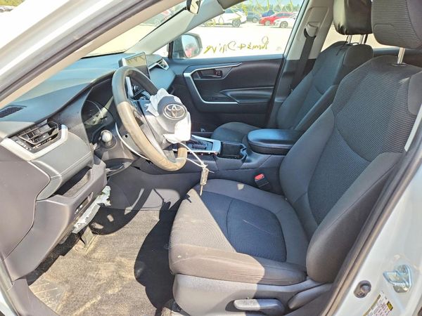 2024 TOYOTA RAV4 LE — DENT