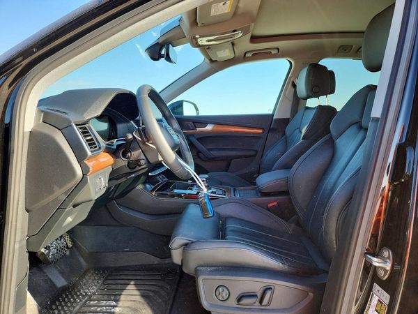 2021 AUDI Q5 quattro Premium Plus