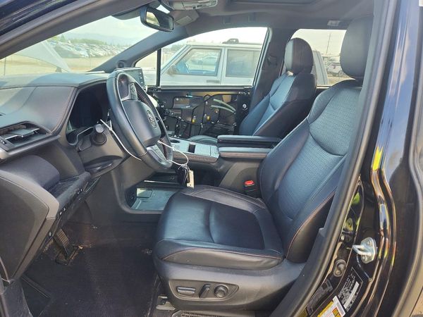 2023 TOYOTA SIENNA XSE