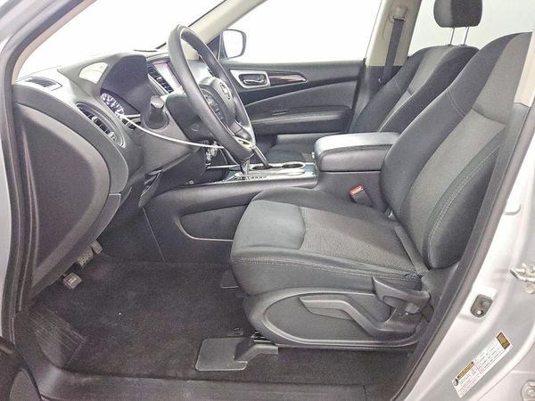 2019 NISSAN PATHFINDER — DENT