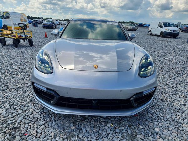 2021 PORSCHE PANAMERA