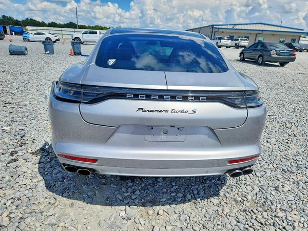 2021 PORSCHE PANAMERA