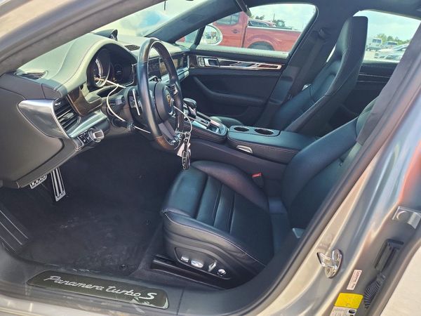 2021 PORSCHE PANAMERA