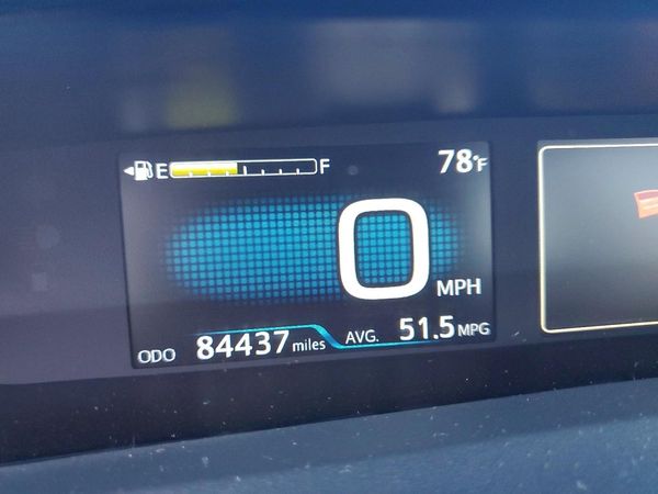 2016 TOYOTA PRIUS