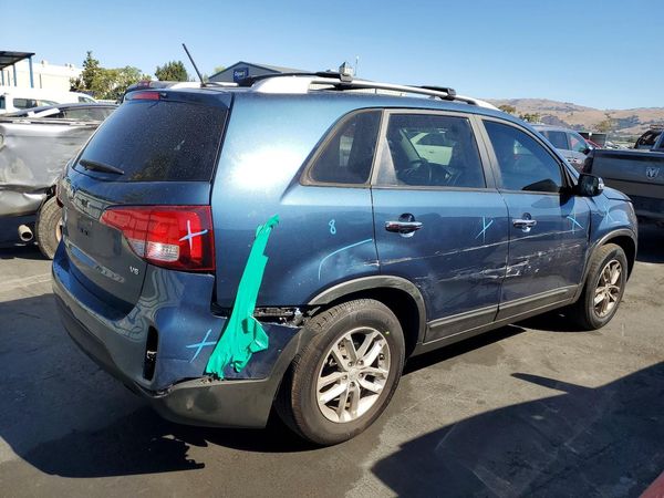 2015 KIA SORENTO GL