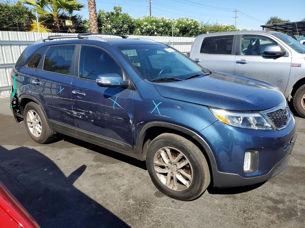 2015 KIA SORENTO GL