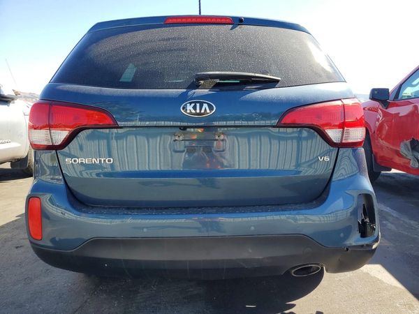 2015 KIA SORENTO GL