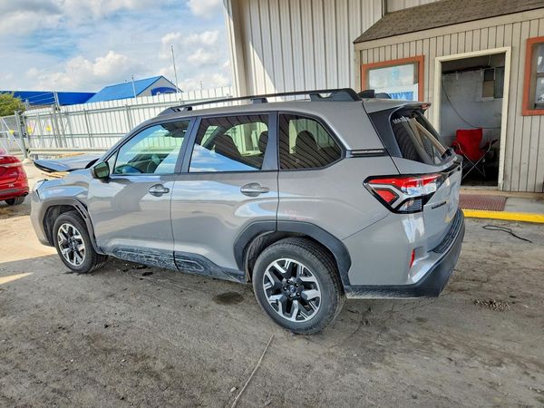 2025 SUBARU FORESTER Premium Base
