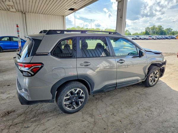 2025 SUBARU FORESTER Premium Base
