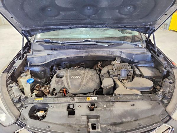 2013 HYUNDAI SANTA FE Sport 2WD — Engine bay