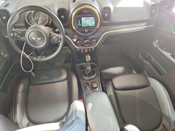 2018 MINI COOPER