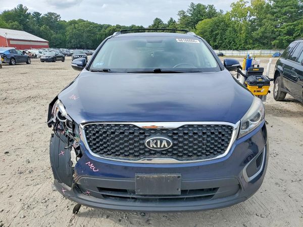 2016 KIA SORENTO L / LX