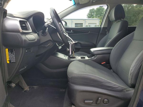 2016 KIA SORENTO L / LX