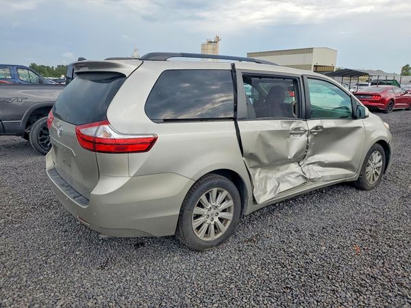 2015 TOYOTA SIENNA