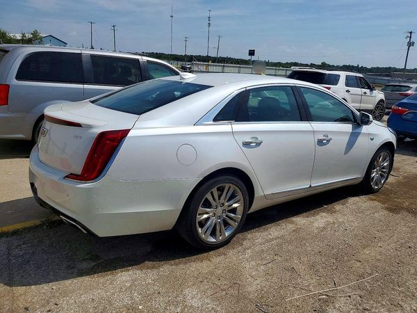 2019 CADILLAC XTS Luxury