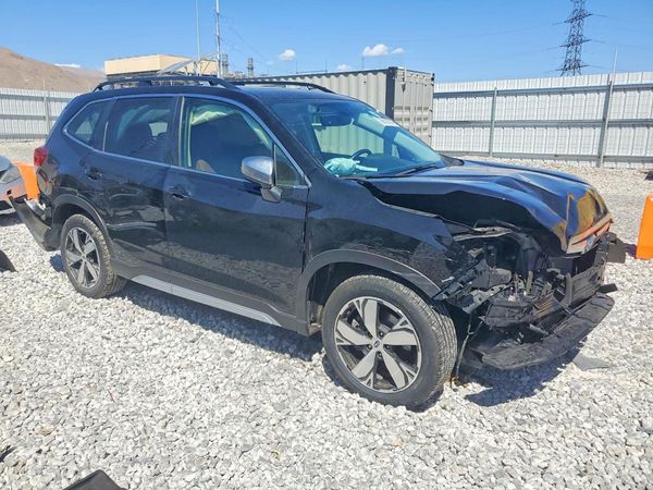 2021 SUBARU FORESTER — Passenger 3/4
